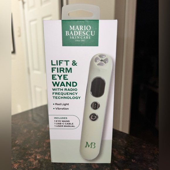 Mario Badescu Other - Mario Badescu Lift & Firm Eye Wand – Mint Green and White